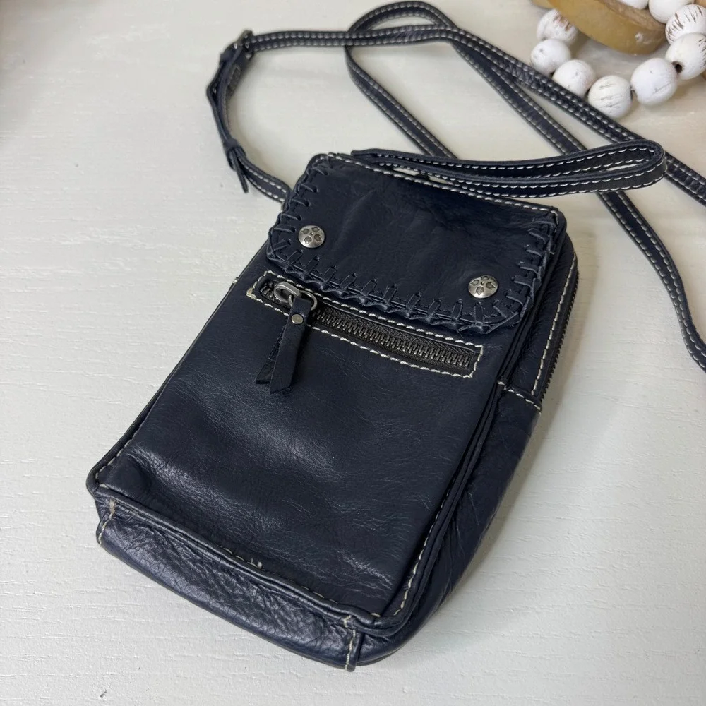 Patricia Nash Navy Leather Whipstitch Crossbody Phone Bag Wallet Wristlet